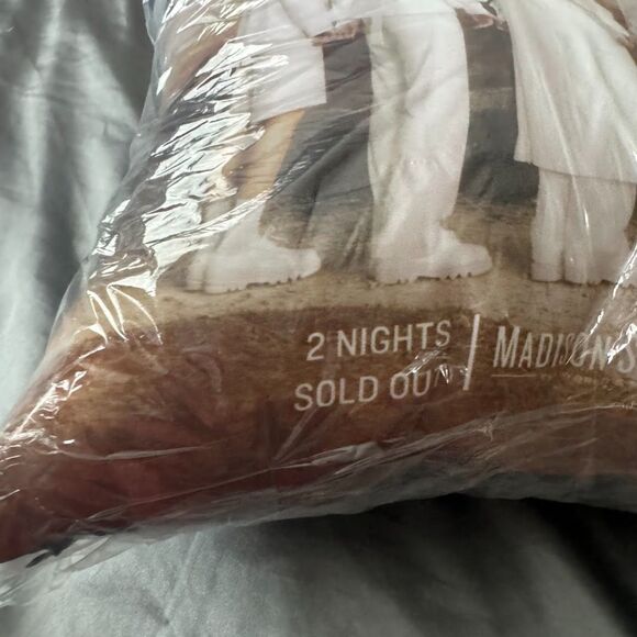 Tomorrow x Together World Tour Act Promise Madison Square Garden New York Pillow - Picture 6 of 11